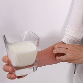 alergia na białko mleka krowiego u dorosłych